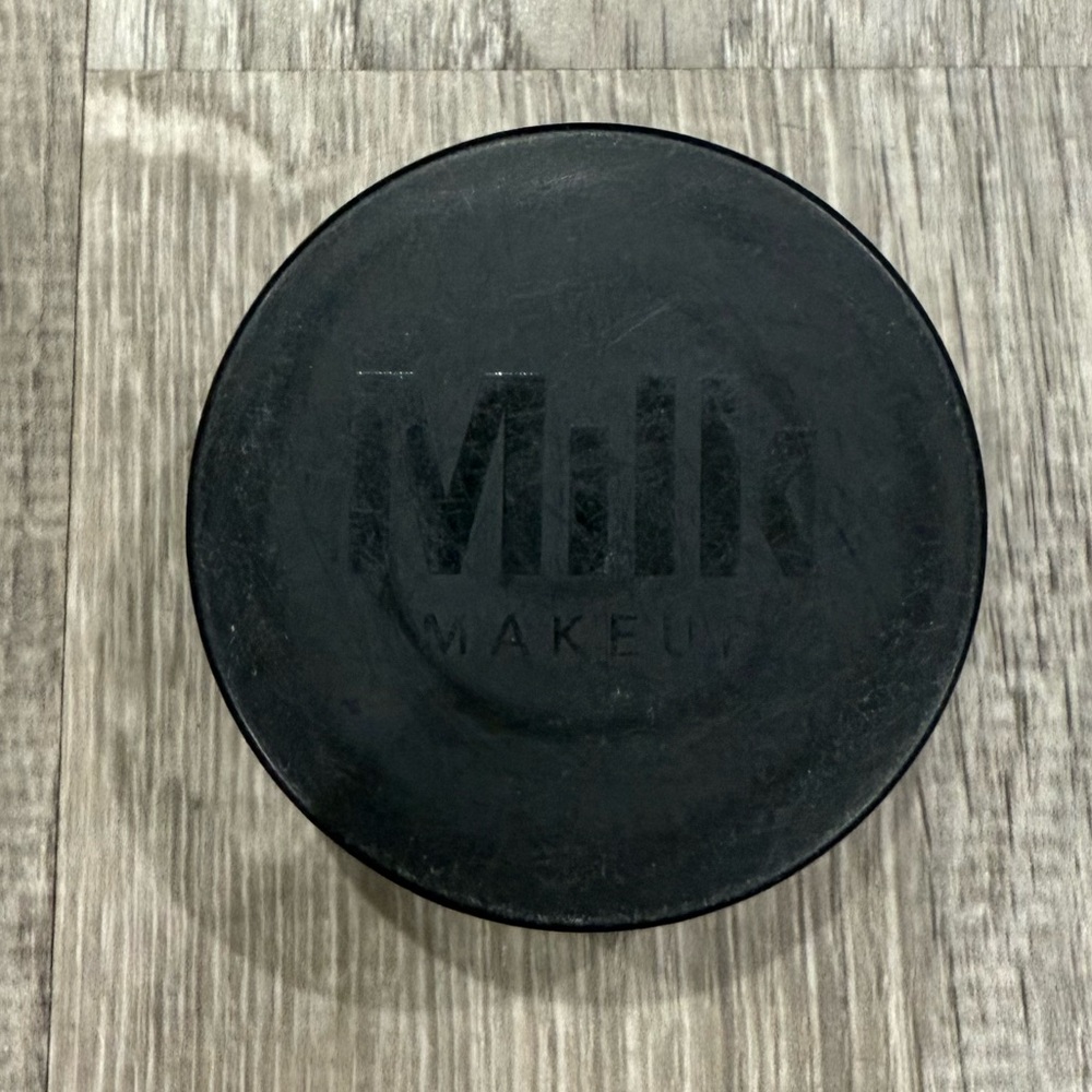 Milk pore eclipse translucent Loose Setting Powder